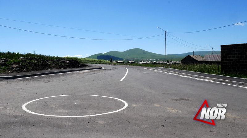 ქალაქის ახლად მოასფალტებულ ქუჩებზე გზა მოინიშნება და საგზაო ნიშნები დამონტაჟდება
