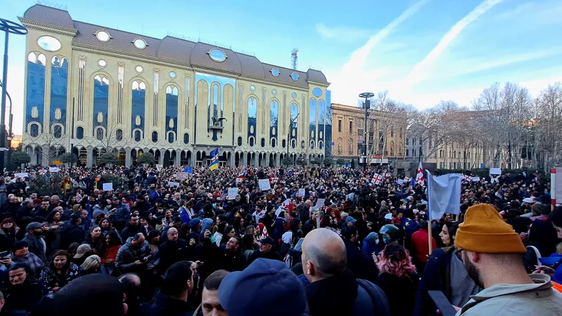 რატომ გახდა კანონი “უცხოელი აგენტების შესახებ” მეორე ხარისხოვანი